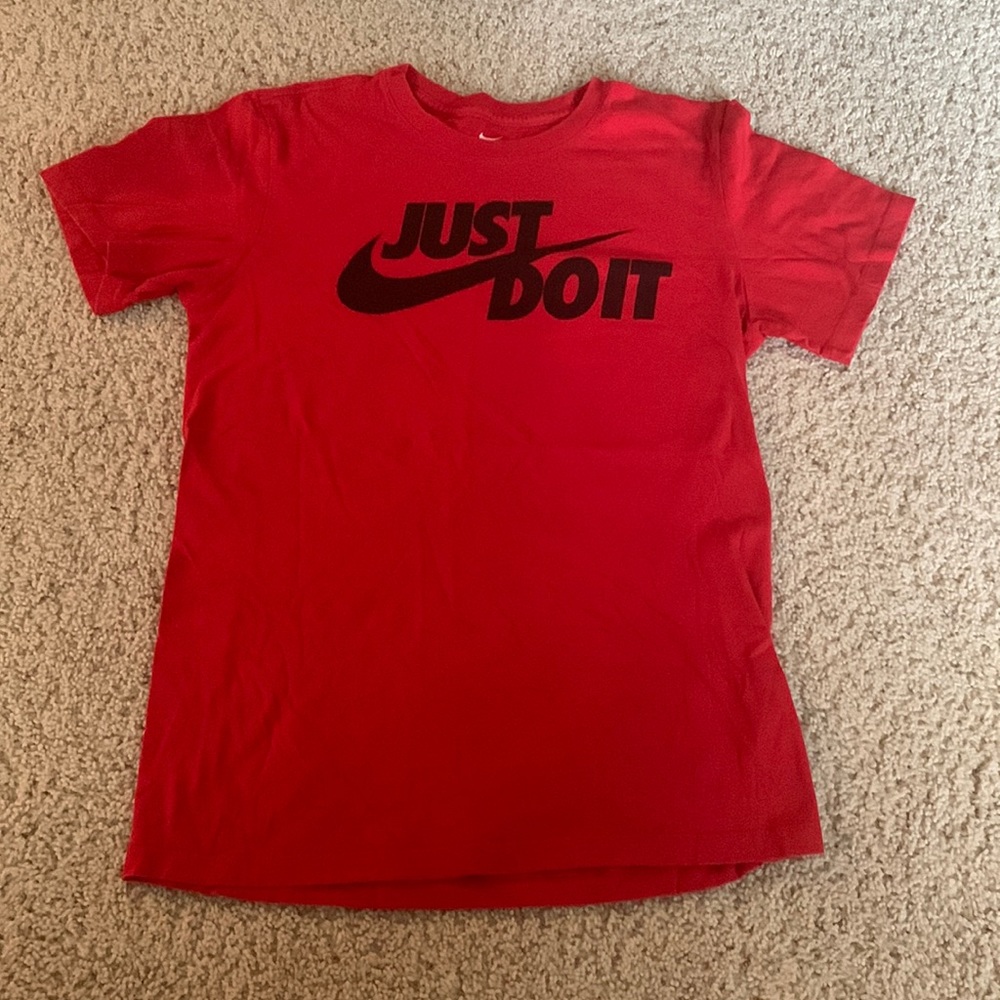 ⭐️BOGO⭐️ Mens Nike Small Logo T-Shirt